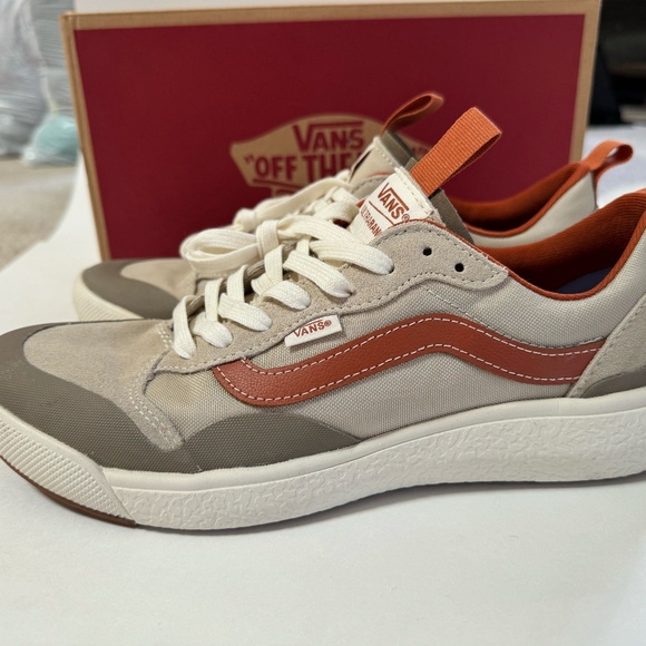 Vans Exo Men 9.5M Tan/Burnt Orange Sneaker - Picture 1 of 6
